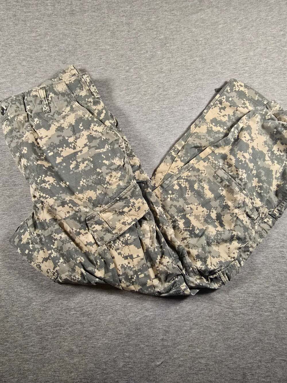 DJ Manufacturing Corp US Army Combat Uniform (ACU) Digital Camo Ripstop Cargo Pa
